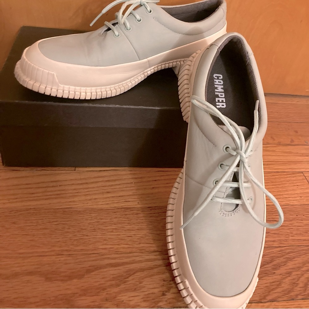 Camper brand Pix Oxfords in Mint / Cream (size 39)